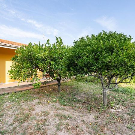 Casa Vacanze San Giovanni San Giovanni Suergiu Exterior photo