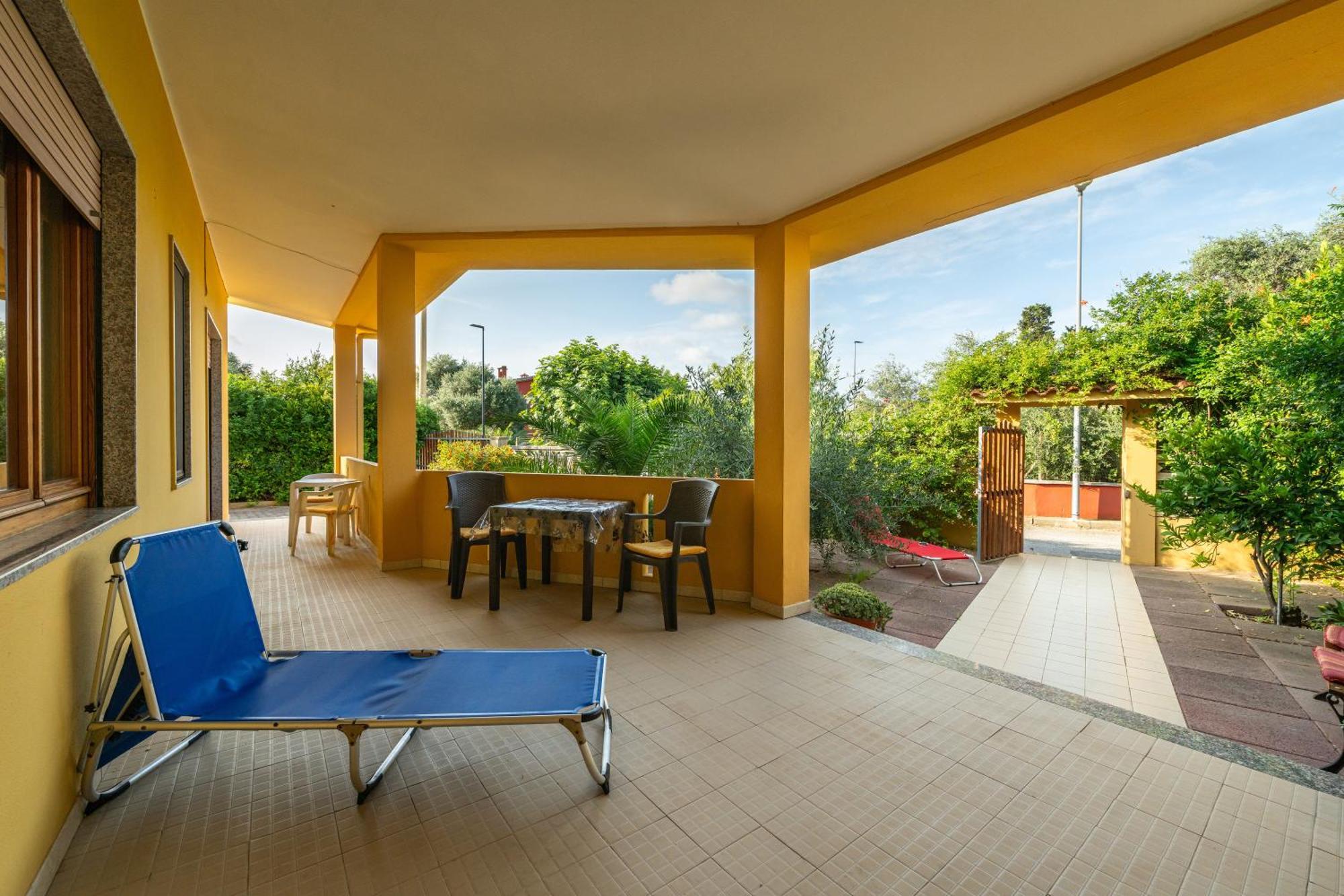 Casa Vacanze San Giovanni San Giovanni Suergiu Exterior photo