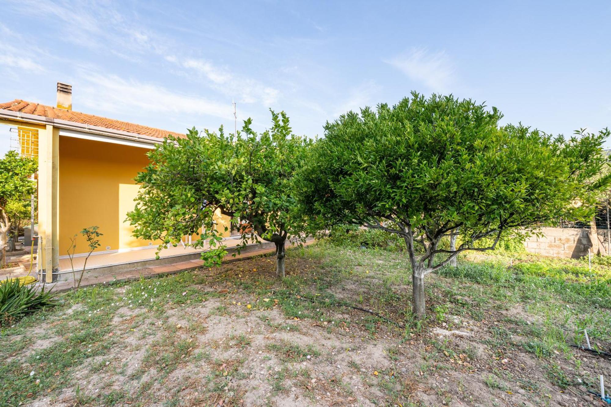 Casa Vacanze San Giovanni San Giovanni Suergiu Exterior photo